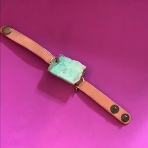 Leather bracelet with pretty turquoise stone